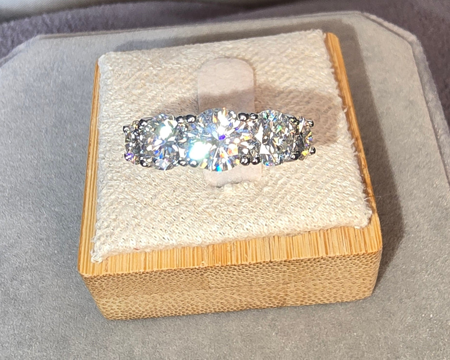 Ring fem stenar