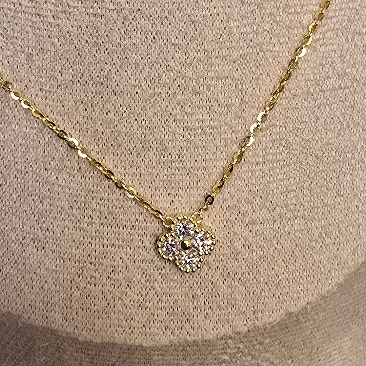 fyrklöverdesign halsband