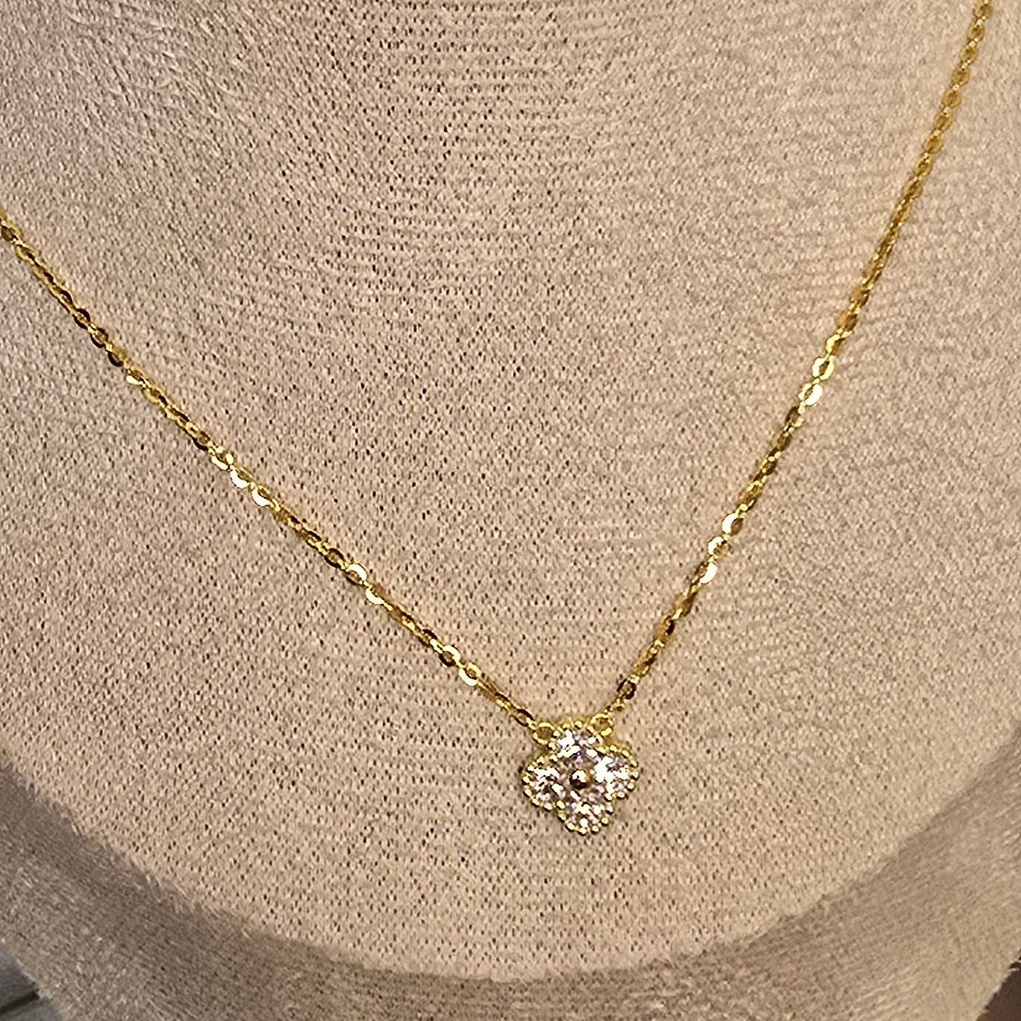 fyrklöverdesign halsband