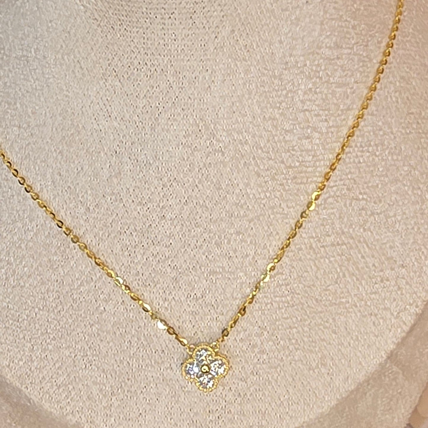 fyrklöverdesign halsband