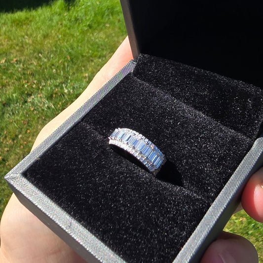 Baguette ring