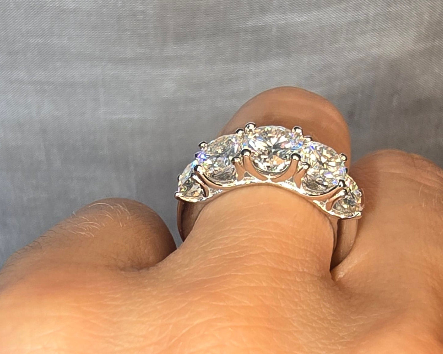 Ring fem stenar