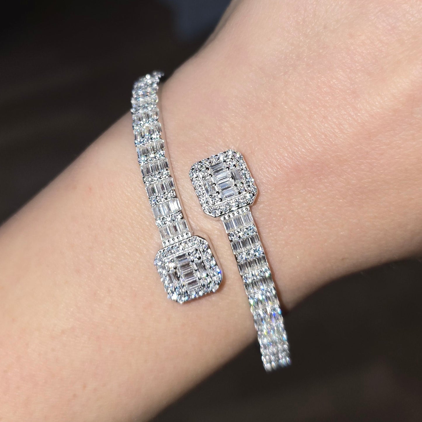 Aurora Moissanite Cuff