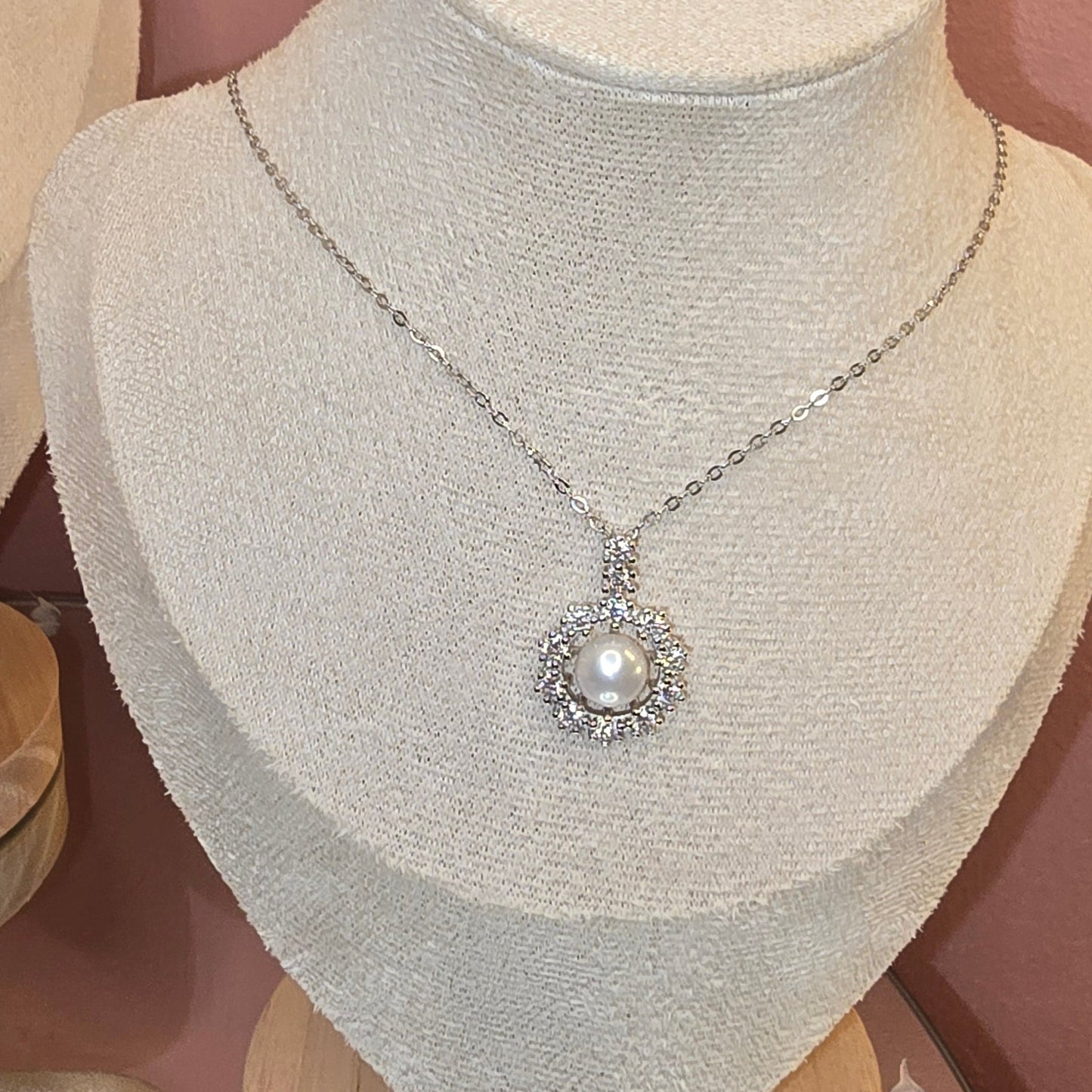Pärlhalsband