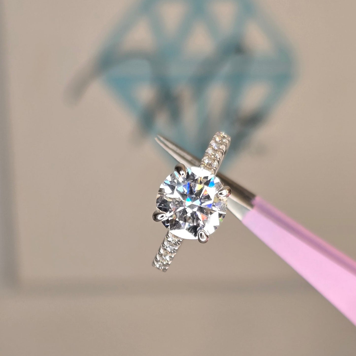 Royal 3 carat ring