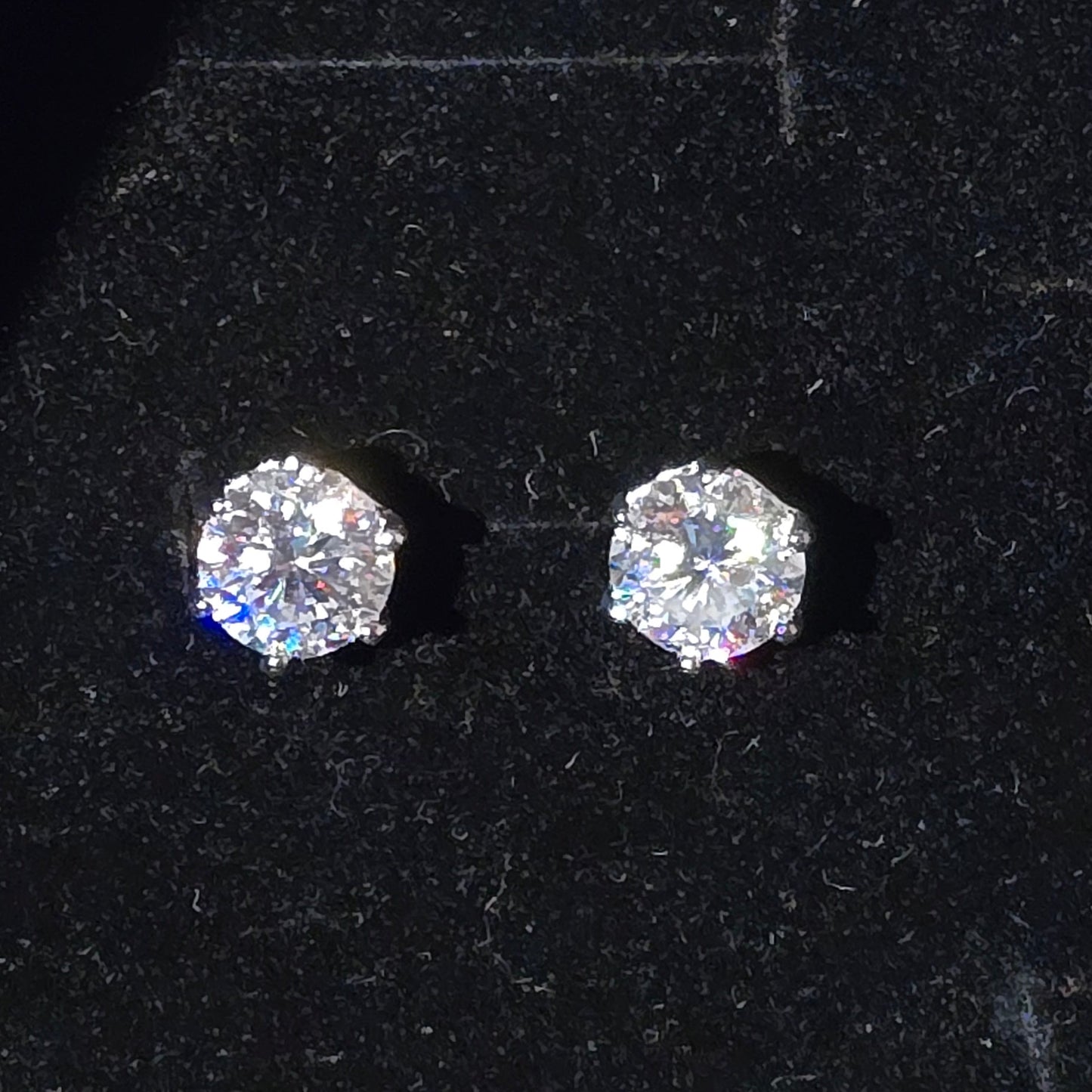 Eterna Glow – Moissanitörhängen 2 ct