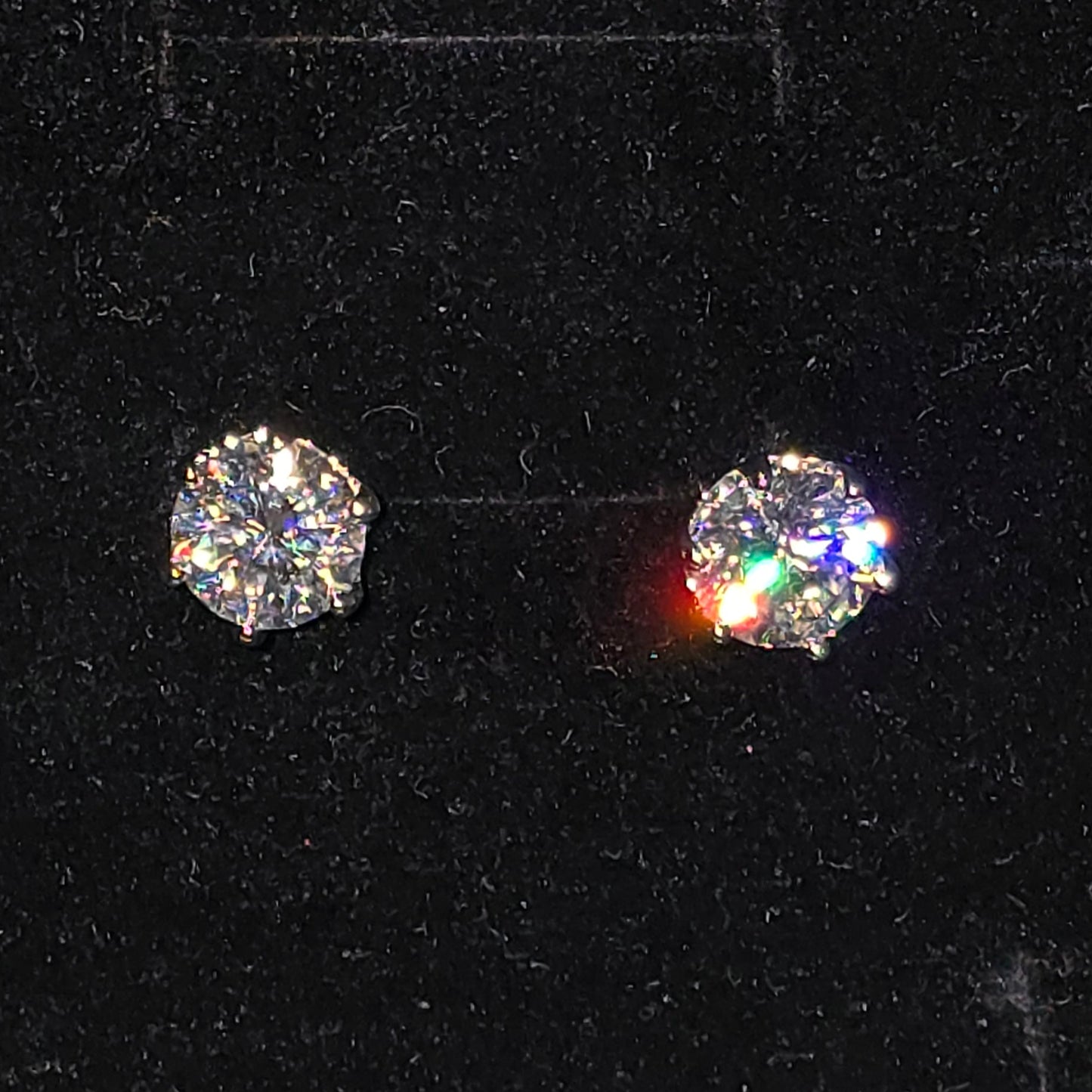 Eterna Glow – Moissanitörhängen 2 ct