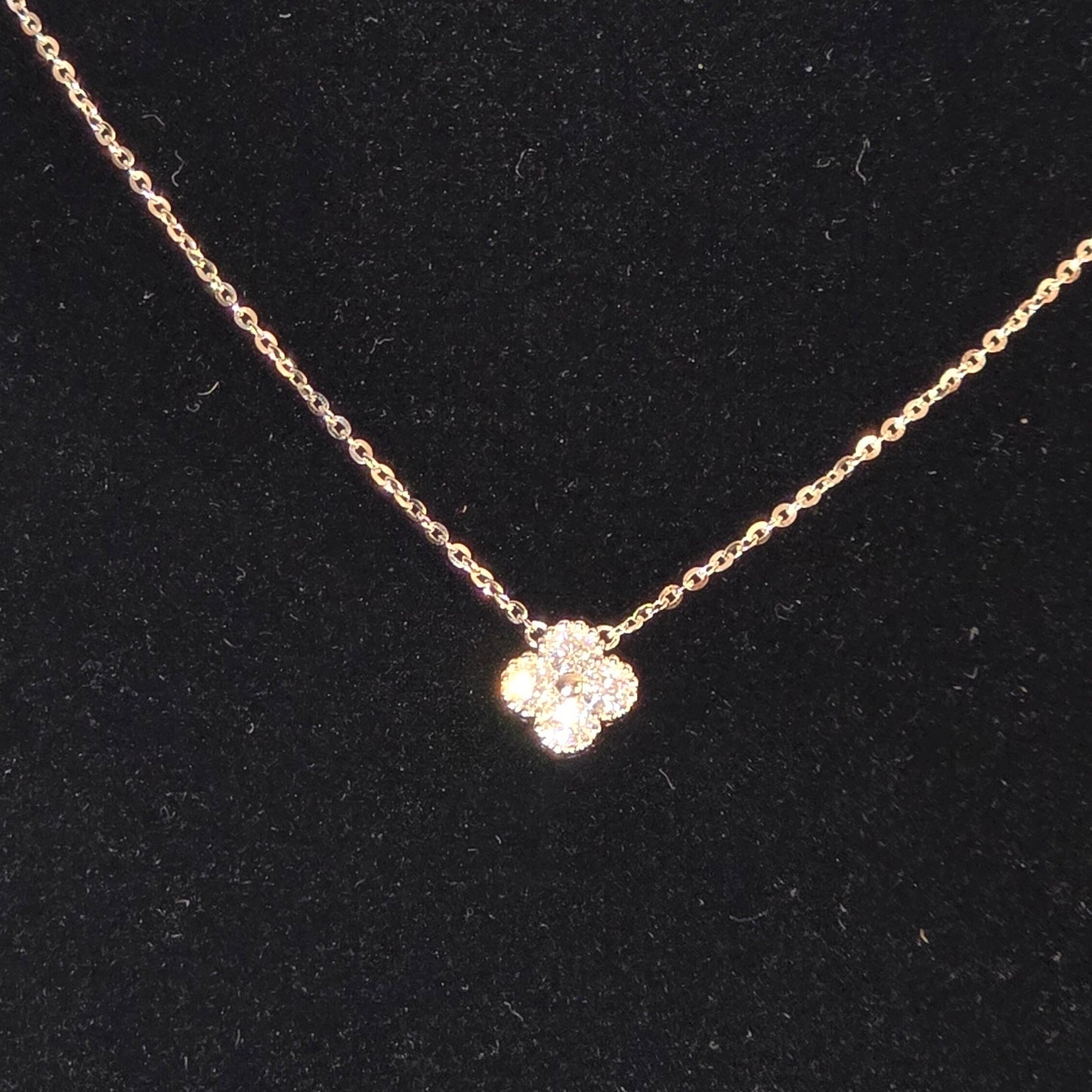 fyrklöverdesign halsband