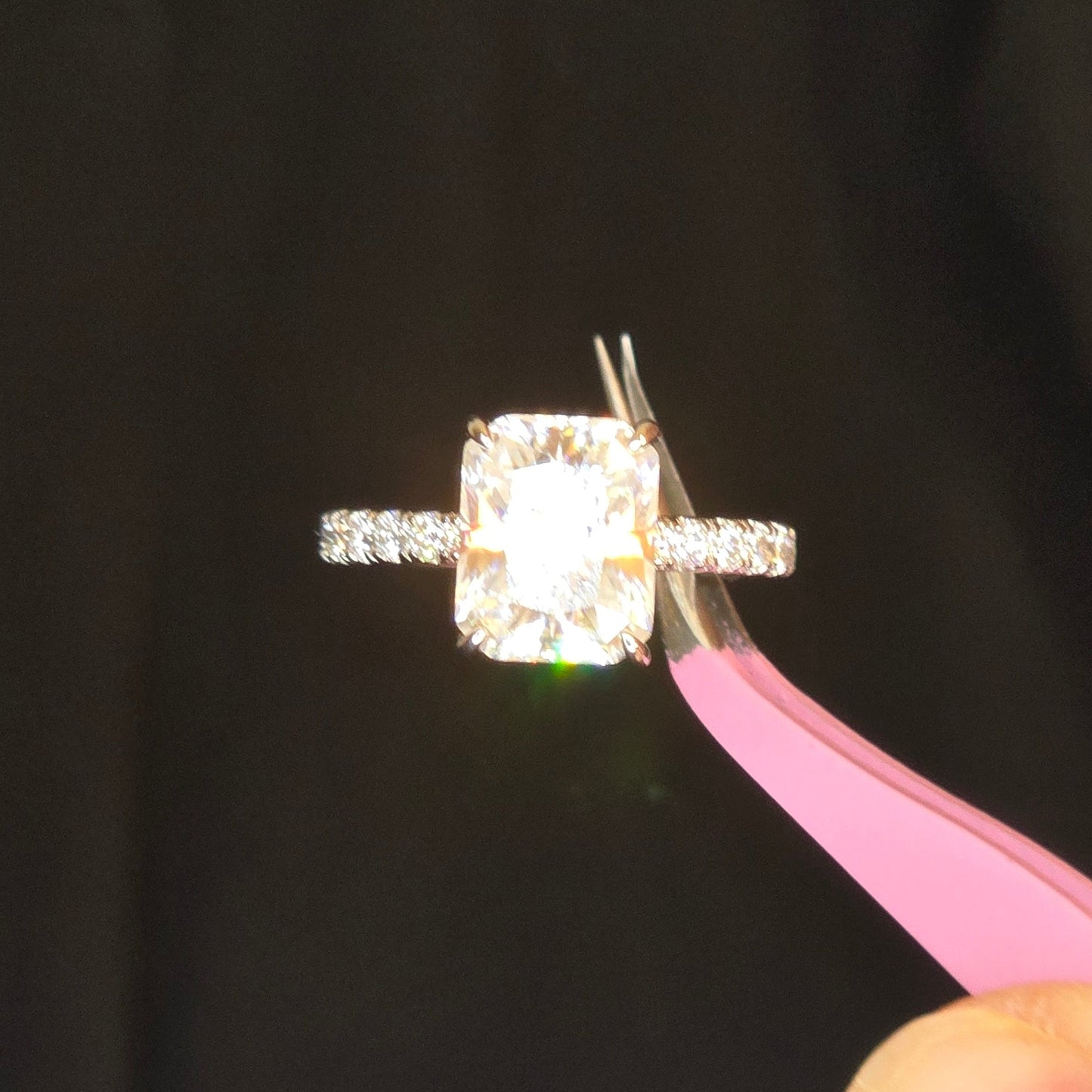Radiant cut ring